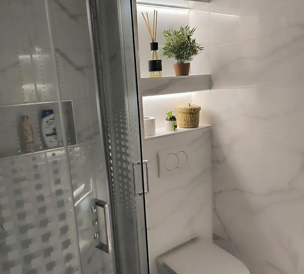 Apartment And Room Hudoletnjak 실로