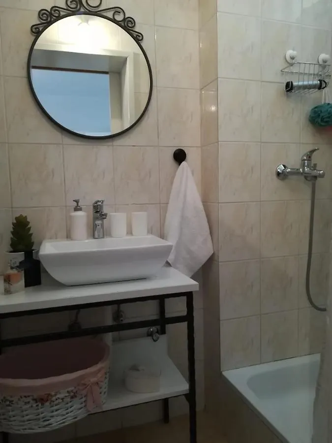 Apartment And Room Hudoletnjak Šilo